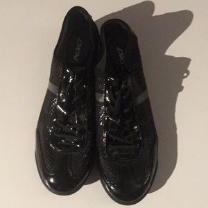DKNY black patent leather size 9
